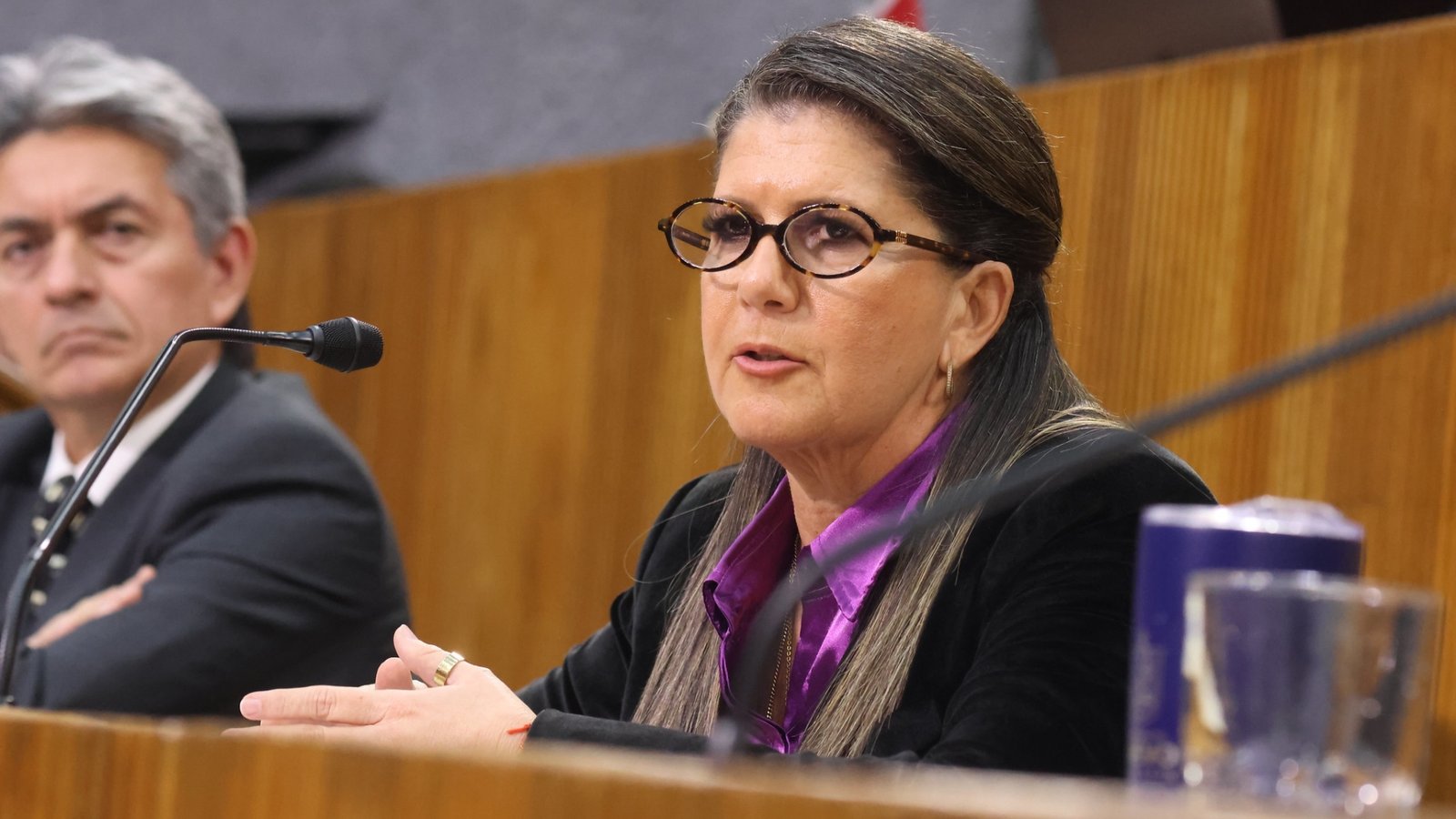 Martha Herrera durante la Glosa del Cuarto Informe ante el Congreso de Nuevo León