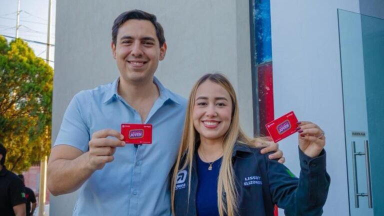 Tarjeta Joven Apodaca César Garza Arredondo