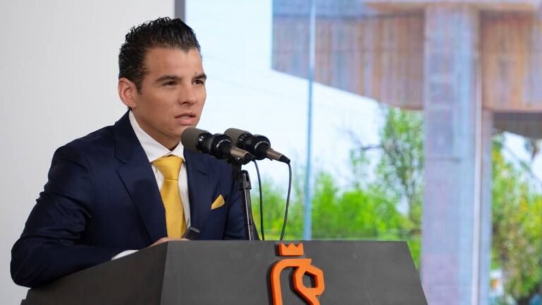 Plecas e informacion - 2025-11-10T191456.702