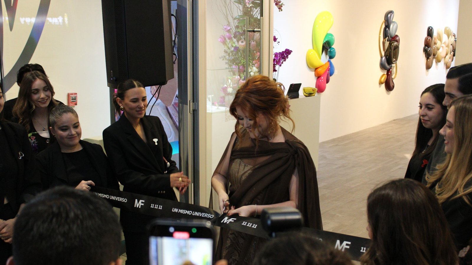 María Fernanda Salinas inaugura exposición “11.11.11 Un Mismo Universo”