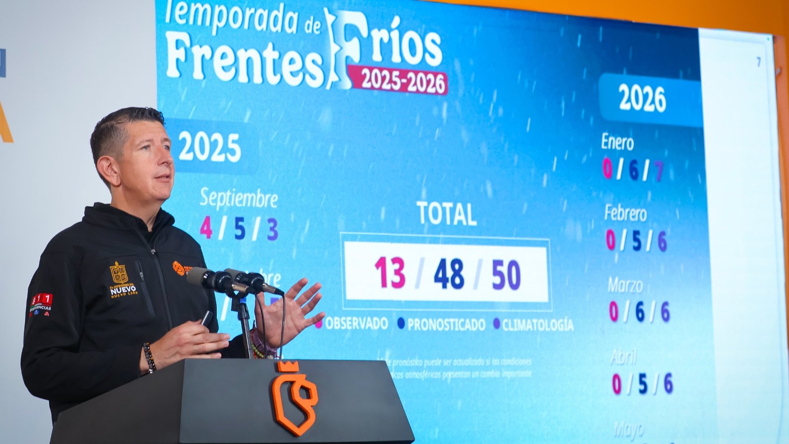 Protección Civil de Nuevo León activa operativo invernal con albergues y entrega de cobijas