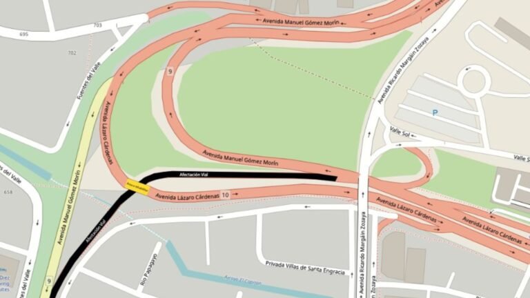 Cierre vial en Lázaro Cárdenas San Pedro Garza García