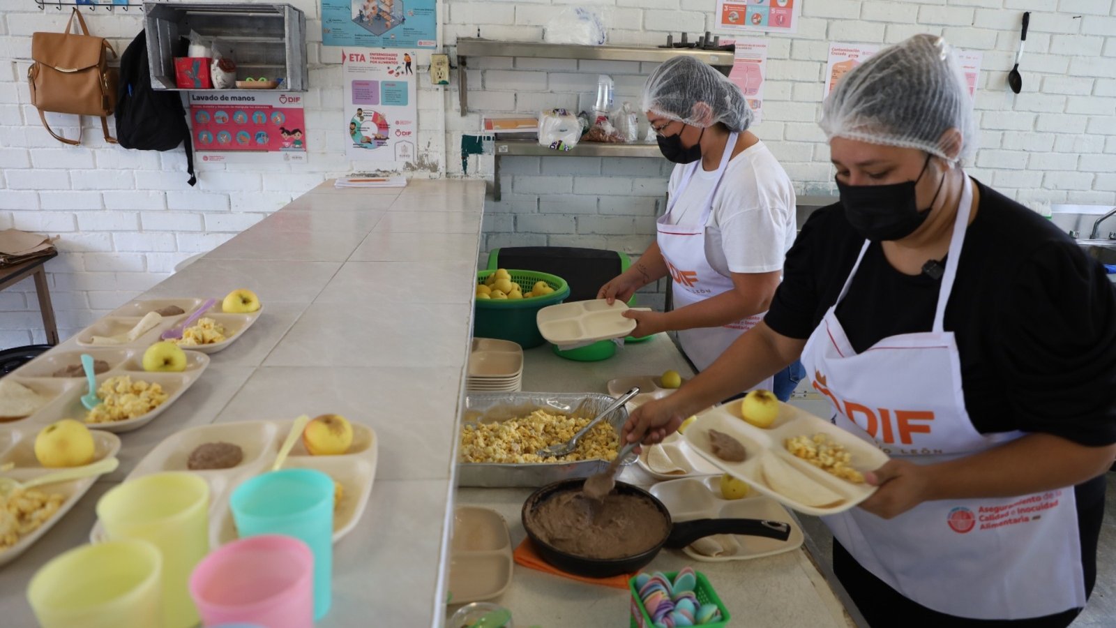 Entrega DIF Nuevo León más de 11 millones de desayunos escolares en 2025