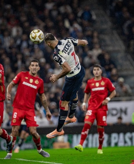 Captura de pantalla_4-12-2025_12732_www.instagram.com