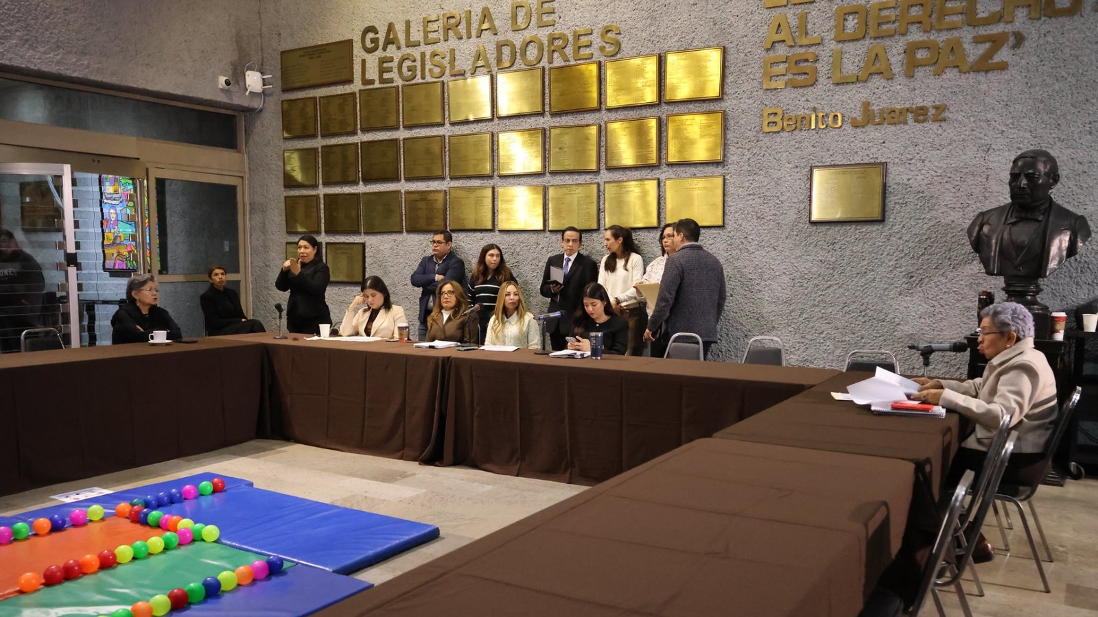 Diputados discuten nueva Ley de Educación en Nuevo León en comisión