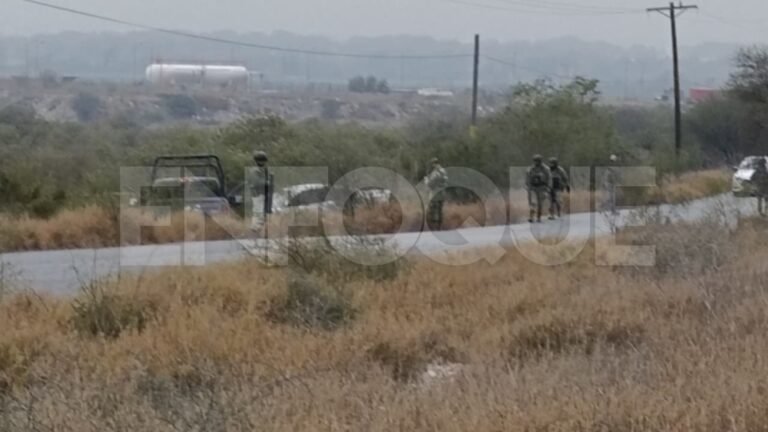 Policía de García resguarda vehículo abandonado