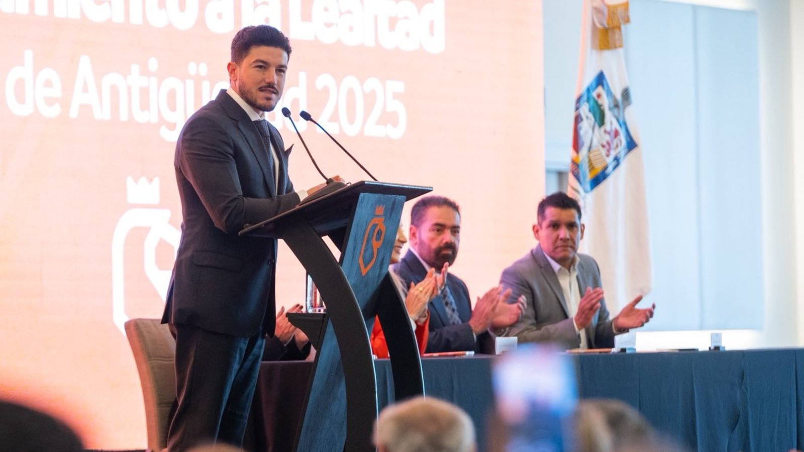 Reconoce Samuel a 419 trabajadores de Salud