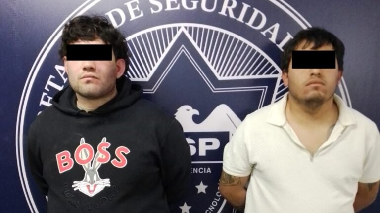 Operativo de la Policía de San Pedro en colonia Del Valle.