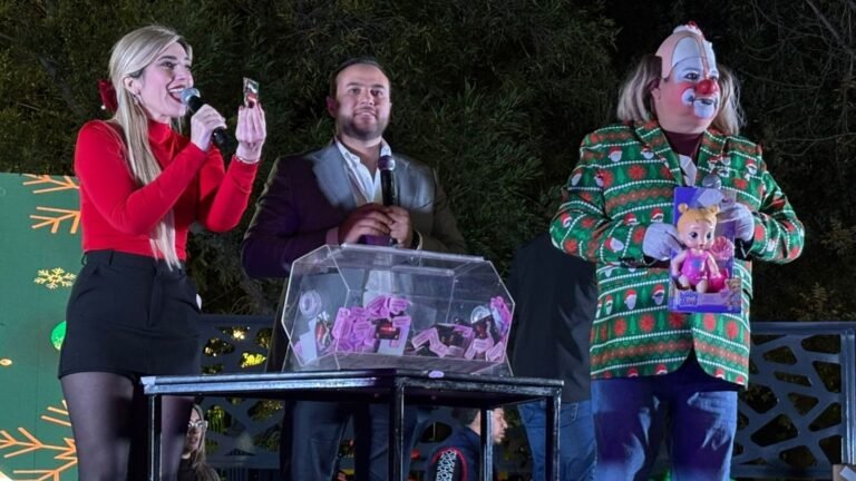 Inaugura Ciénega de Flores remodelación total de su Plaza Principal