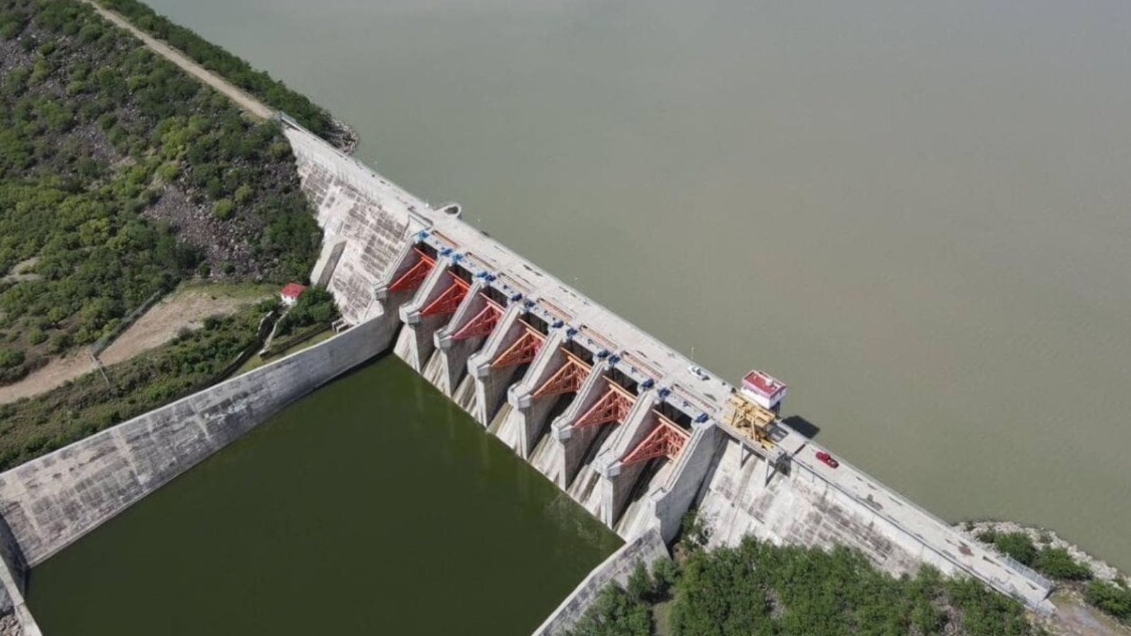 Presa El Cuchillo desfogue deuda hídrica