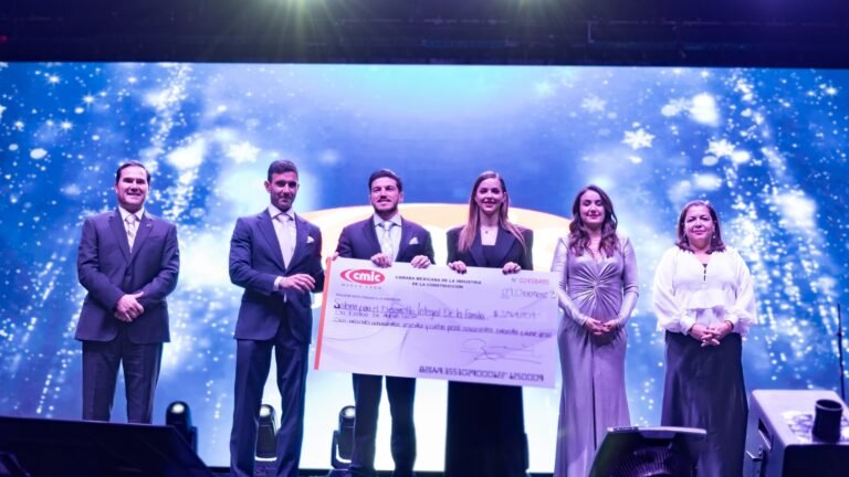 Agradece Samuel donación de 2.8 mdp de CMIC al DIF NL