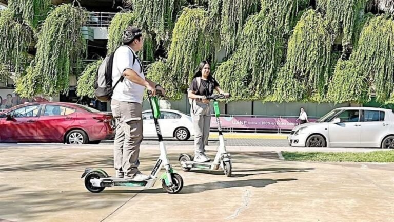 Scooters motorizados en vía pública en Nuevo León