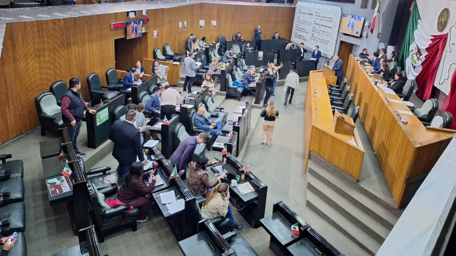Congreso de Nuevo León analiza acciones legales por Presupuesto 2026.