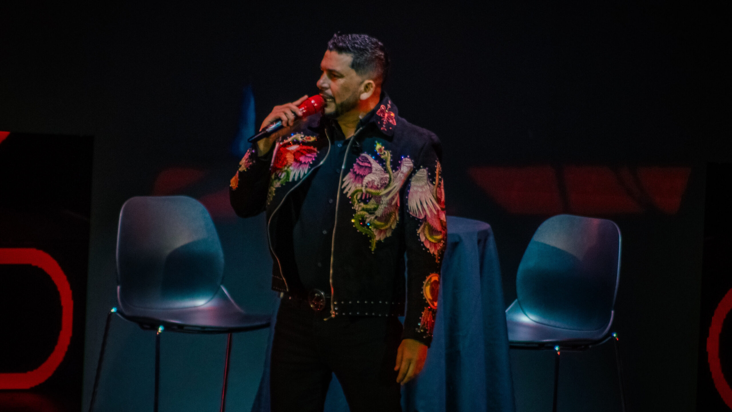 Plecas e informacion (100)