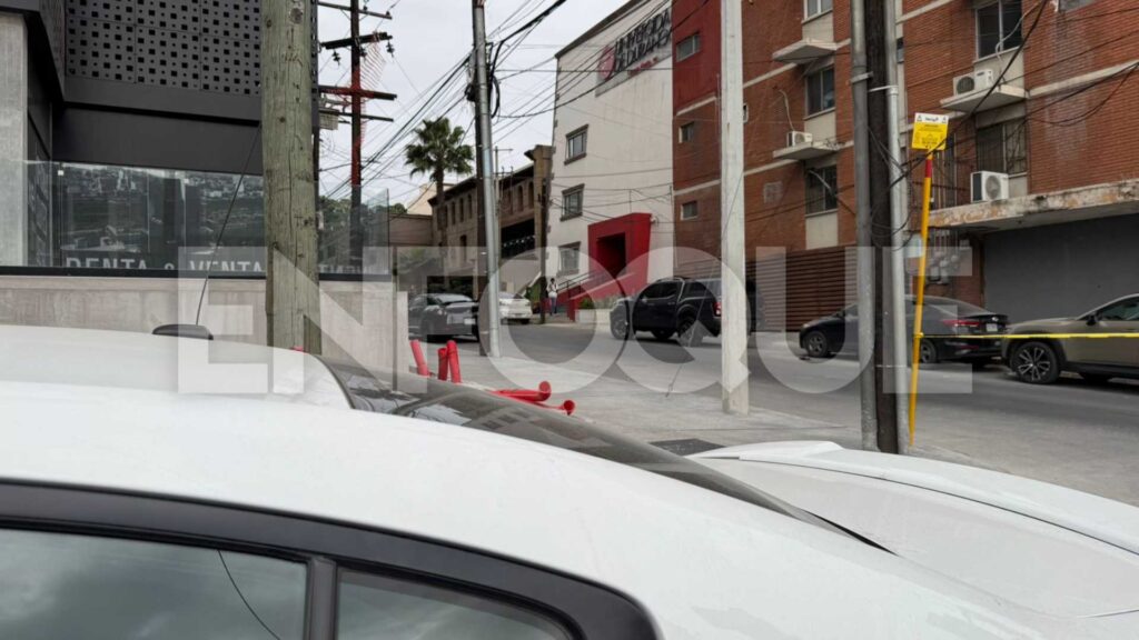 Movilización policiaca por muerte en oficinas jurídicas