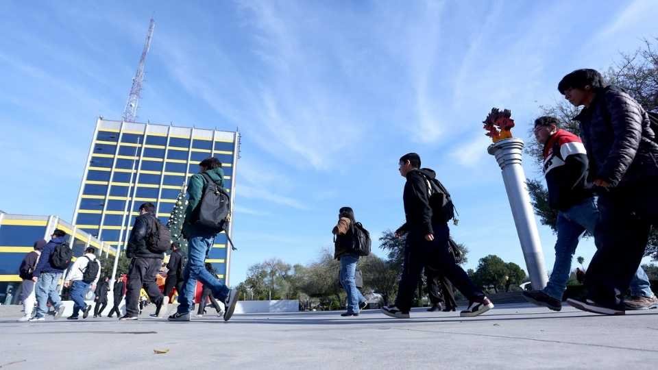 Más de 220 mil estudiantes inician clases en la UANL para el semestre enero-junio 2026