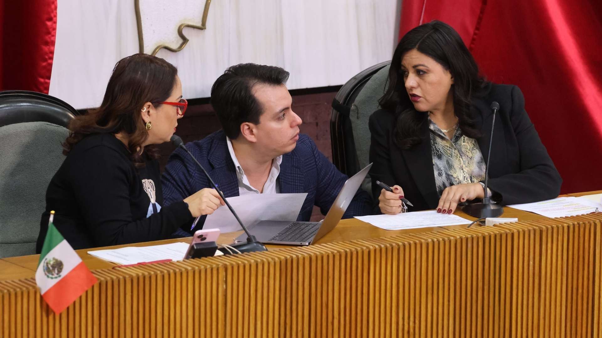 Diputada del PRI acusa falsedad de declaraciones a líder de MC