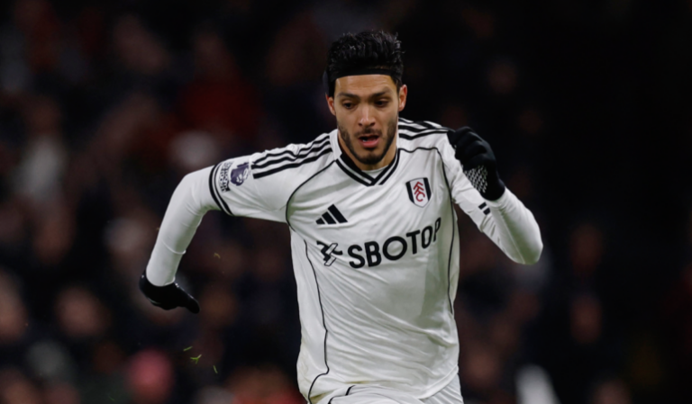 Raul-Jimenez-hace-gol-con-Fulham-_-FOTO-REUTERS-770x450