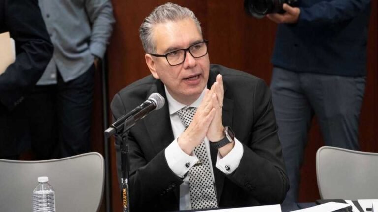 Respaldan en el Senado reducir horas de trabajo