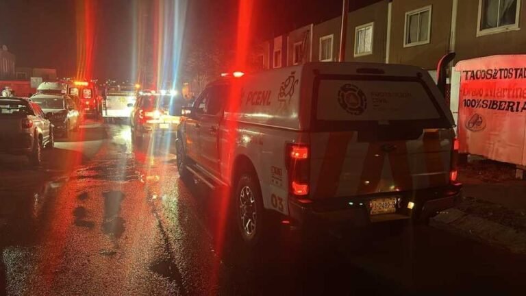 Incendio en vivienda de Valle de Lincoln en García deja cinco intoxicados