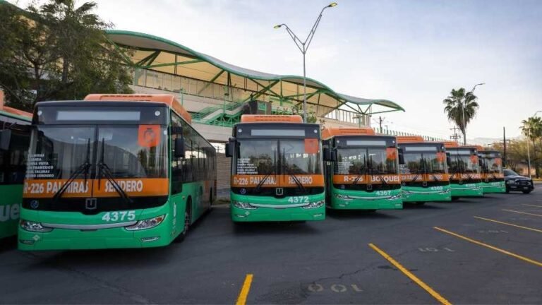 Entregan 30 nuevos camiones a la Ruta 226 en Nuevo León