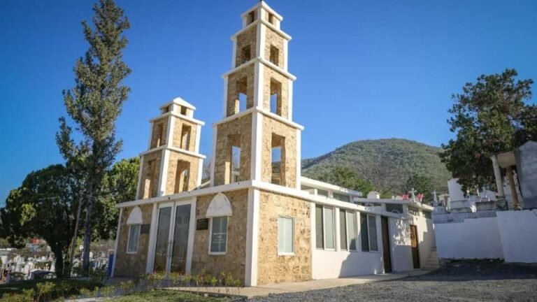 Nichos en la Capilla del Panteón San Marcos en Santiago