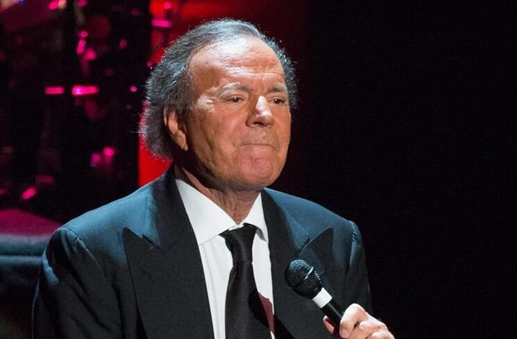 jul-9da4260e-focus-0-0-745-622