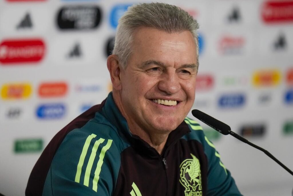 JAVIER AGUIRRE