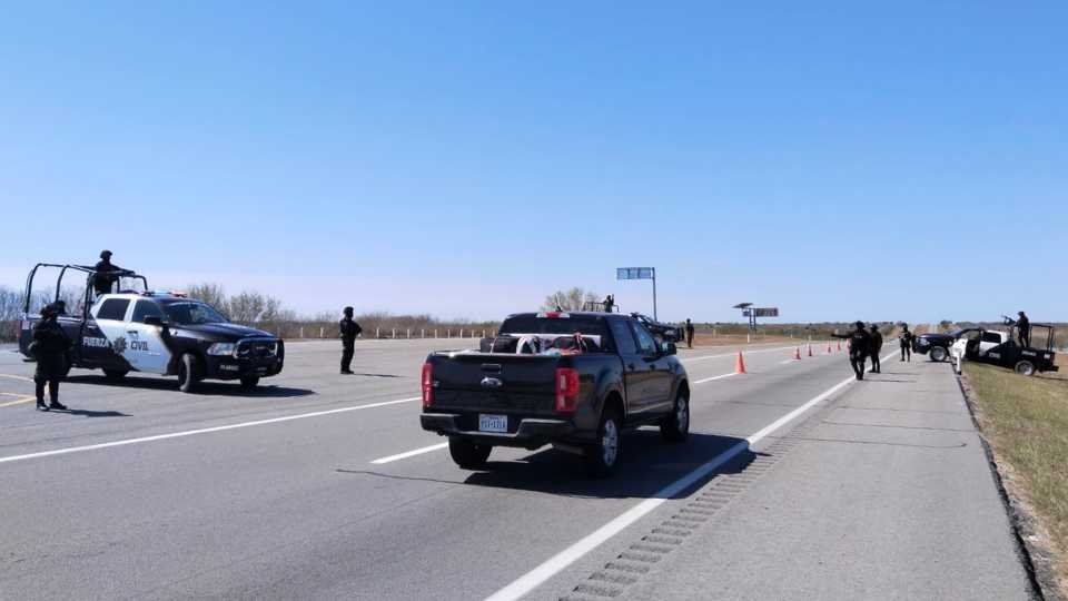 “Patrullaje de Fuerza Civil en carreteras de Nuevo León como parte del operativo de seguridad rumbo al Mundial 2026”.