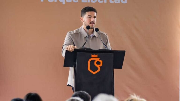 Samuel García justifica no publicar tarifas sociales del transporte