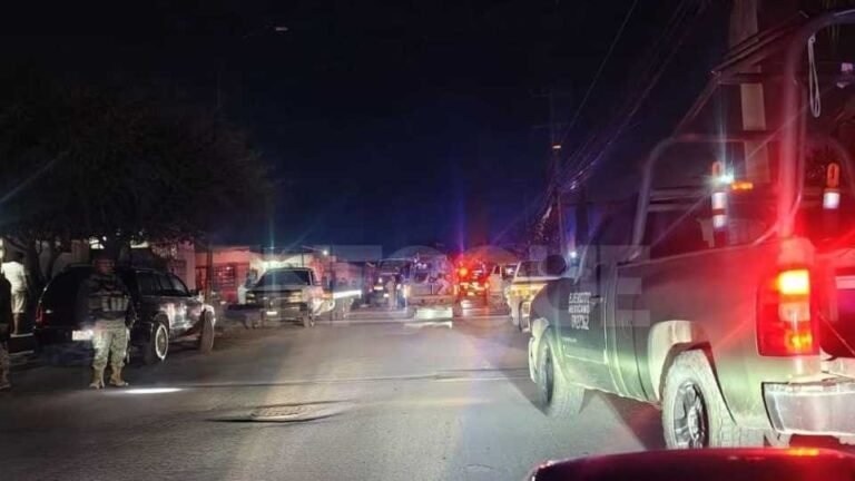 Ataque a balazos en Juárez deja dos hombres heridos; agresores huyeron en motocicleta.