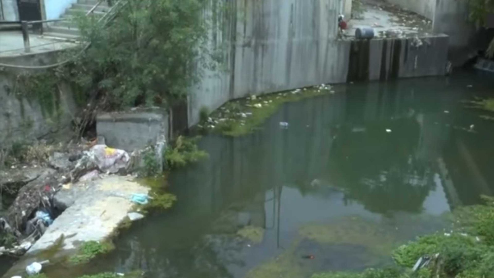 Seco Monterrey donde fue encontrado hombre sin vida