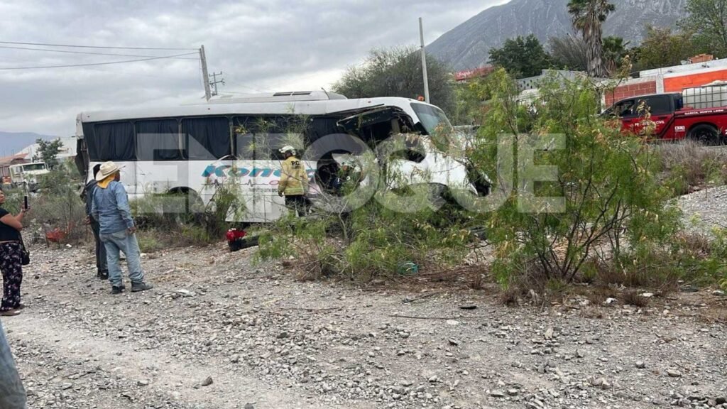 Accidente tren transporte personal García Nuevo León