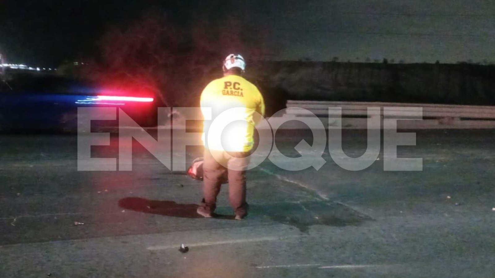 Accidente en García NL motociclista embestido por auto robado