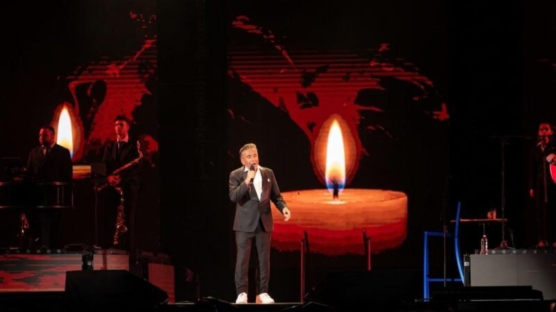 Conquista Ricardo Montaner a Mty con “El Último Regreso Tour” y anuncia nueva fecha