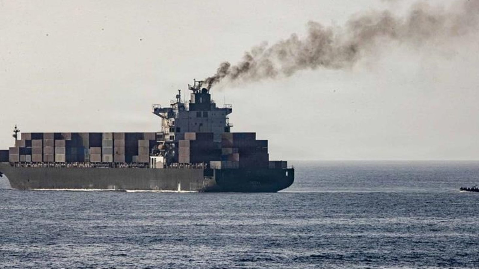 Irán se niega a reabrir el estrecho de Ormuz y aumenta tensión