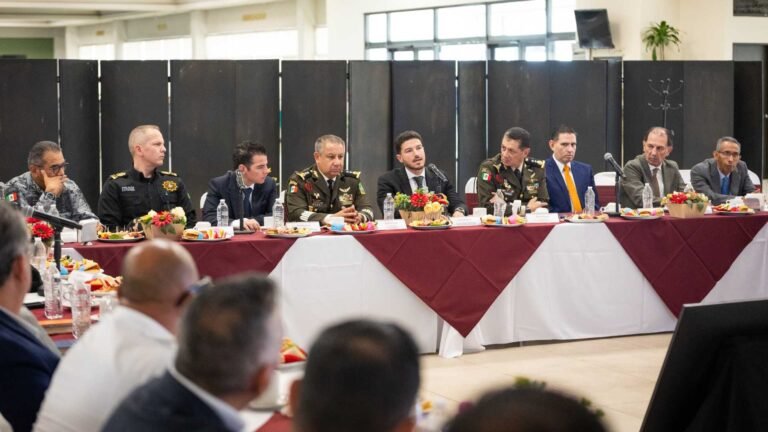 “Samuel García reunión seguridad mandos militares Nuevo León”