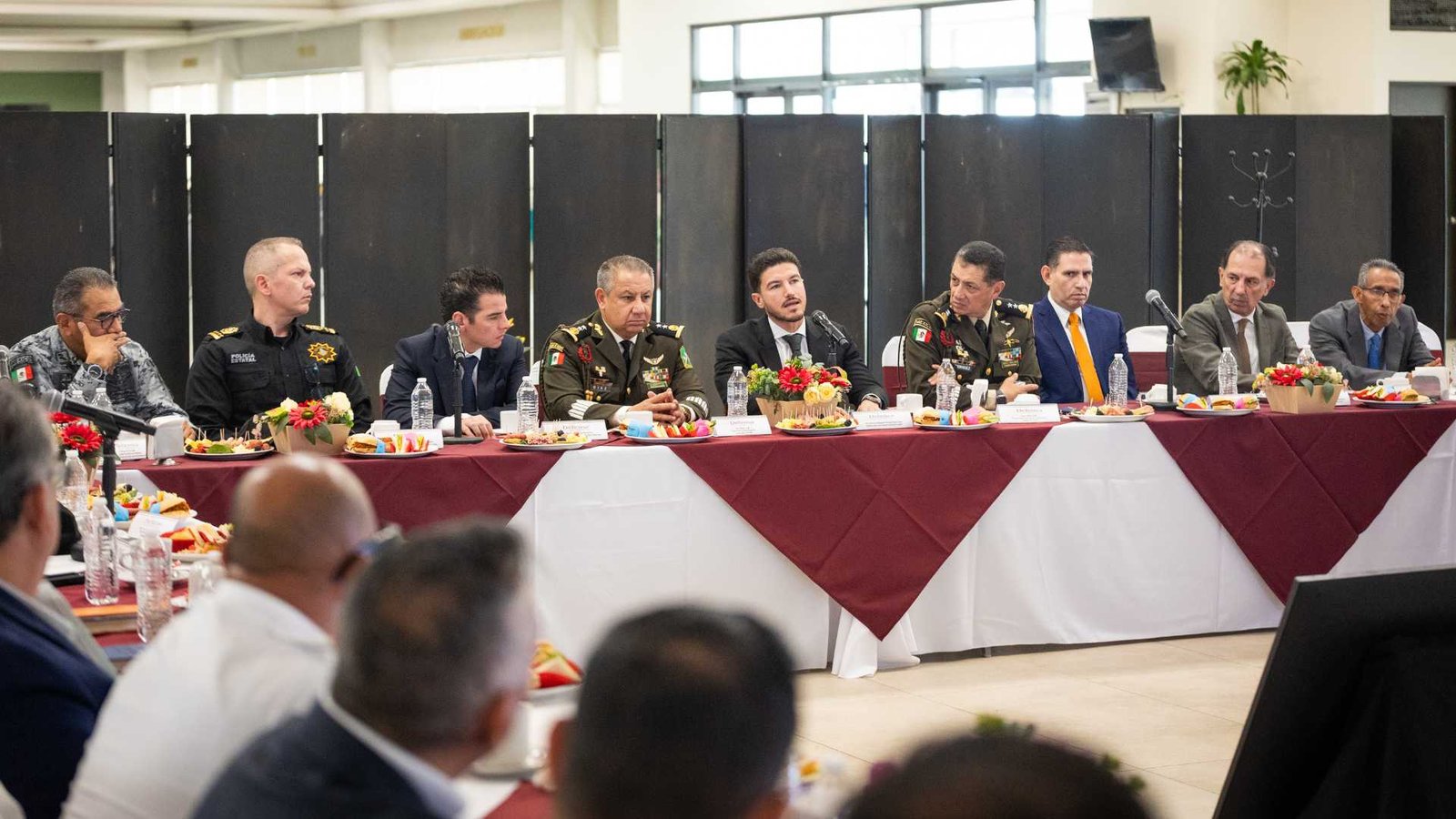 “Samuel García reunión seguridad mandos militares Nuevo León”