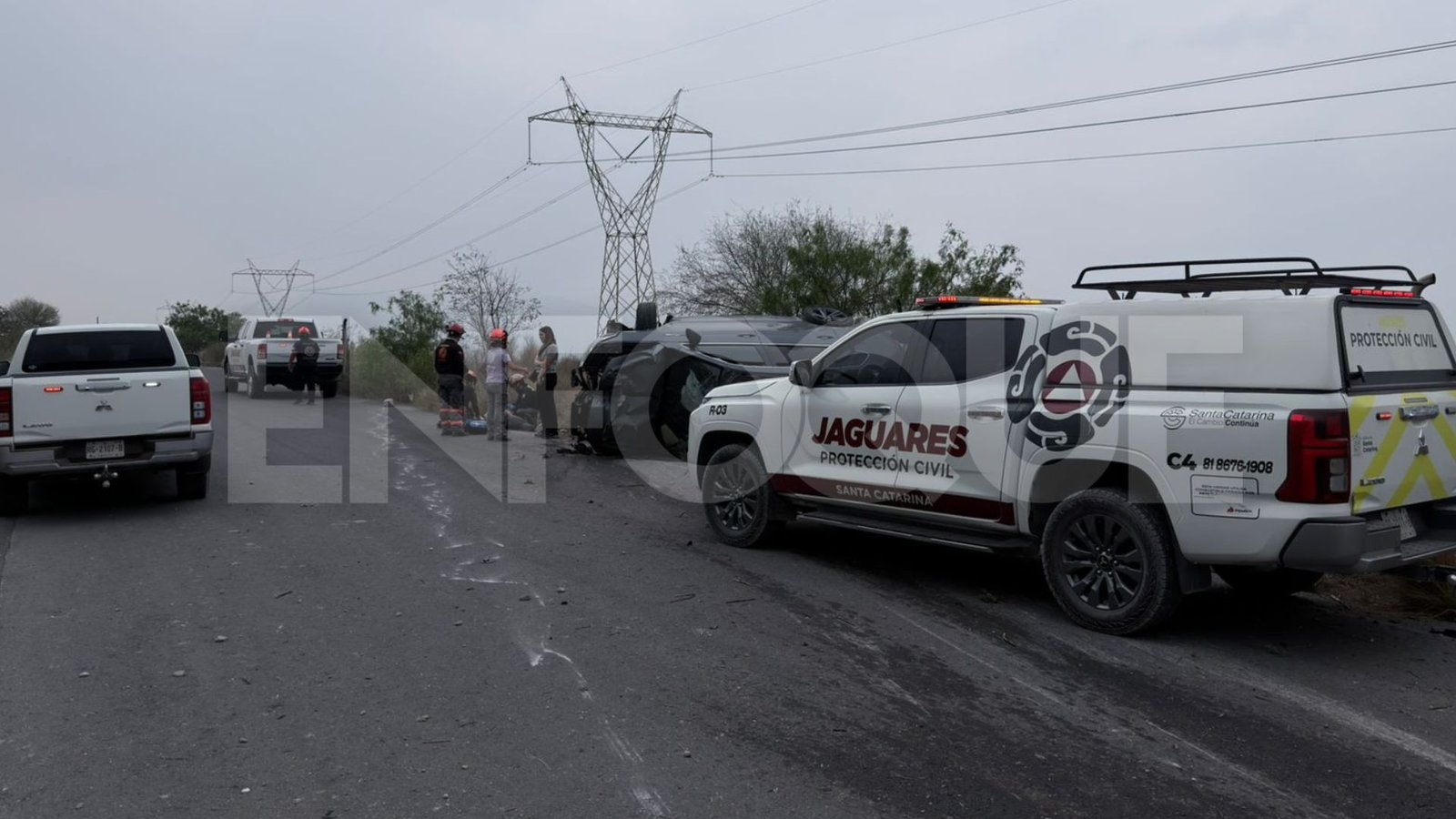 Pareja resulta lesionada tras volcadura en la autopista Monterrey–Saltillo