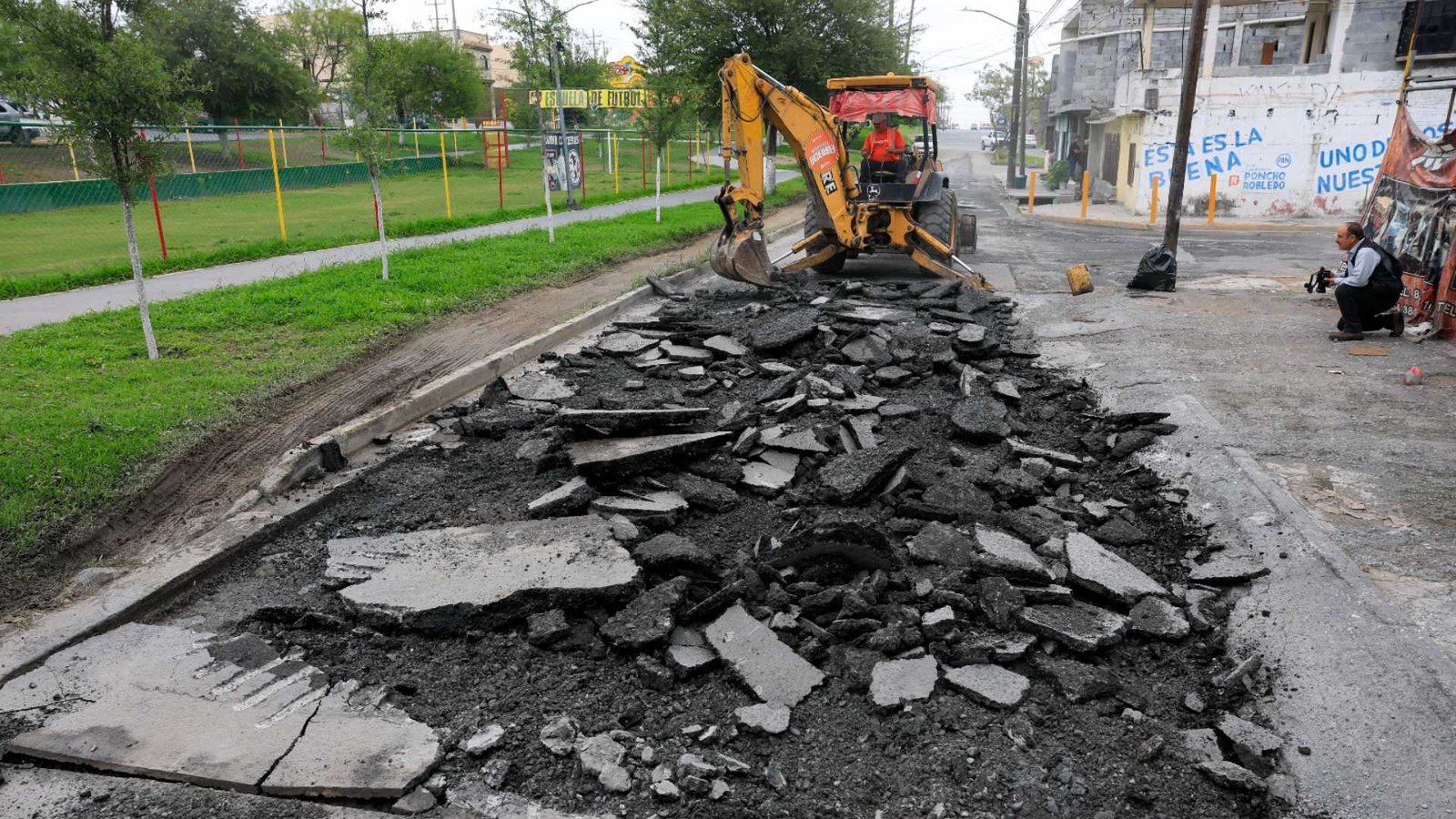 Refuerza Guadalupe bacheo en avenidas principales