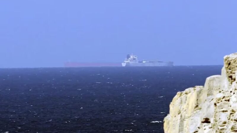 Irán vuelve a cerrar Ormuz tras ataque a petrolero