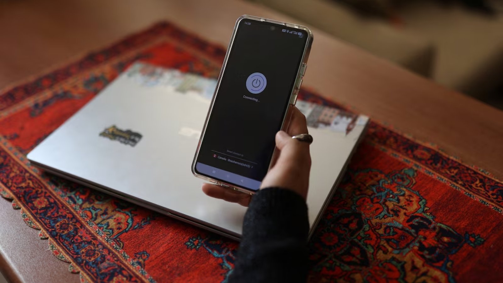 Irán admite límites ante apagón de internet