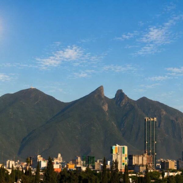 Clima en Monterrey hoy: calor de 34° grados