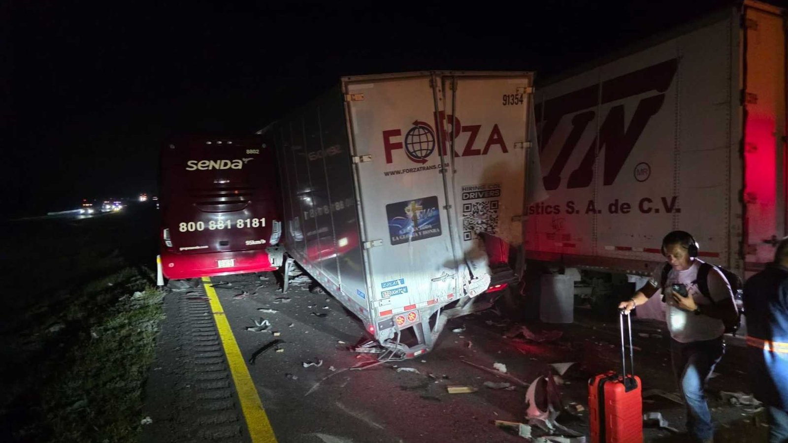 Muere operador tras carambola en la Autopista a Laredo en Nuevo León