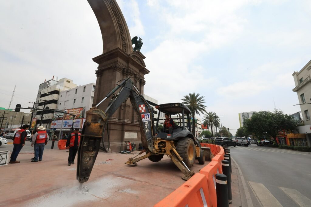 abriráncarriles-Arcodelaindependenciamty