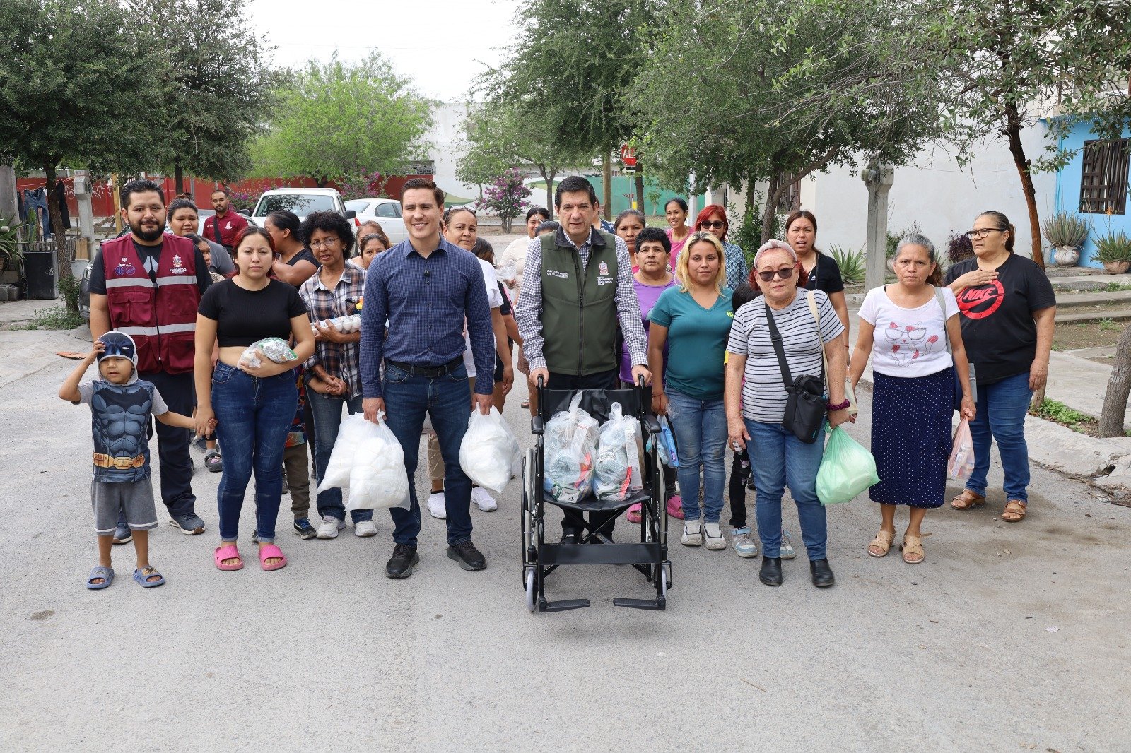 Impulsa Escobedo apoyo vecinal con programa solidario