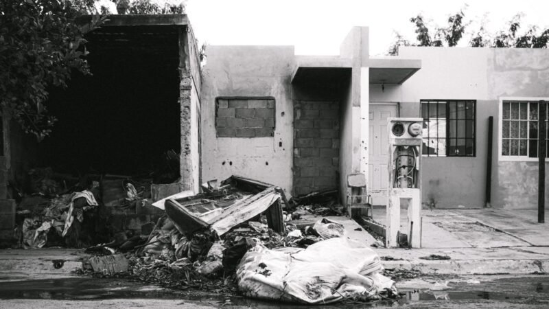 Falta de vivienda asequible obliga a sacrificar tiempo, dinero y calidad de vida en Nuevo León