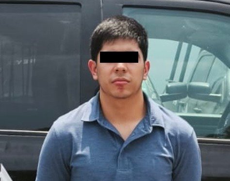 Detienen a joven con droga en Monterrey