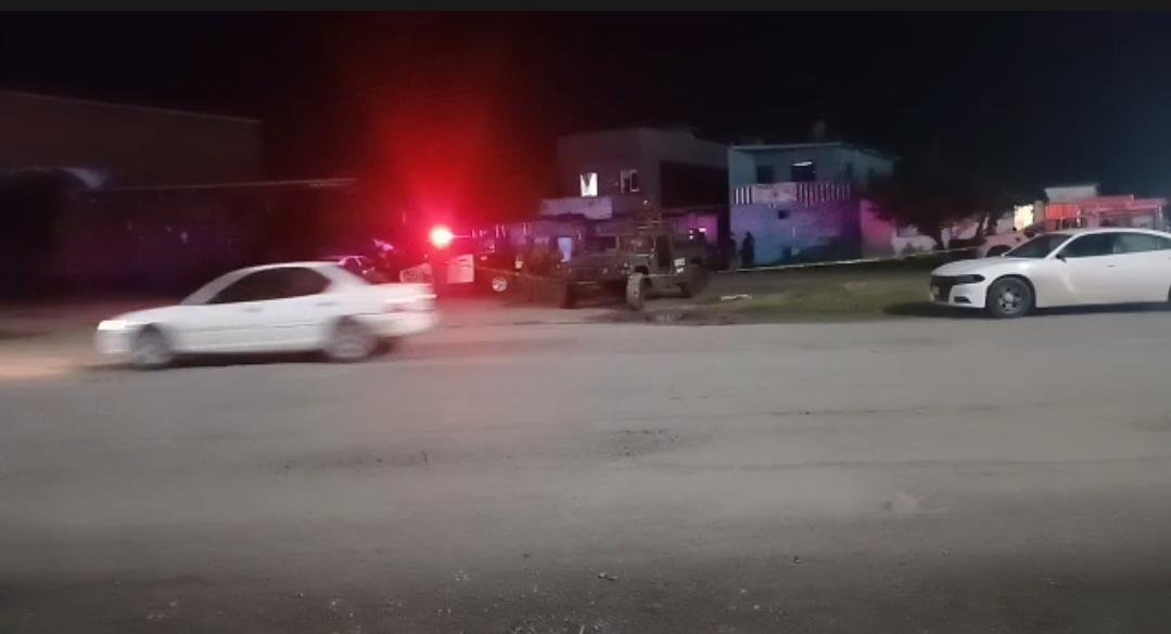 Asesinan a hombre junto a tienda de conveniencia en Cadereyta