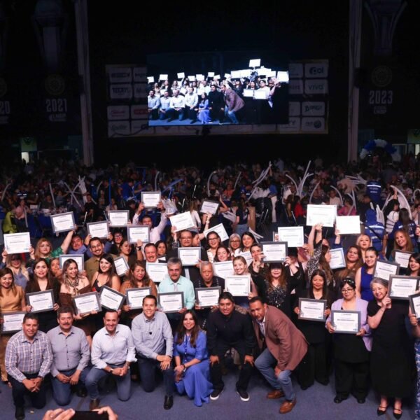 San Nicolás celebra a más de 4 mil maestros